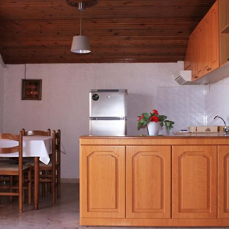 Kehagias Apartments Vrasná Extérieur photo