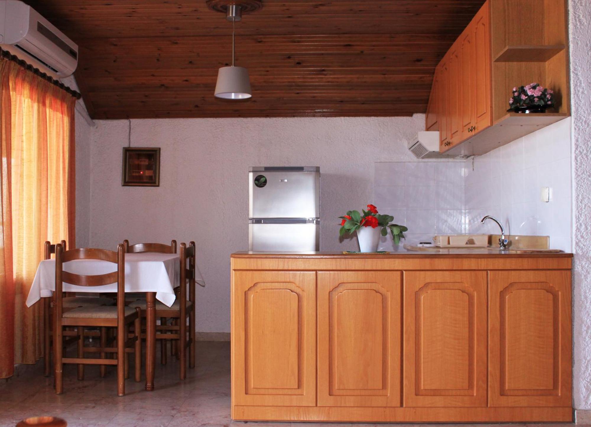 Kehagias Apartments Vrasná Extérieur photo
