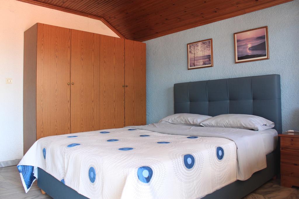 Kehagias Apartments Vrasná Extérieur photo