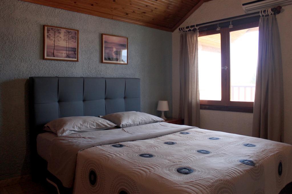 Kehagias Apartments Vrasná Extérieur photo